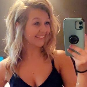 Meet your Posher, Karissa